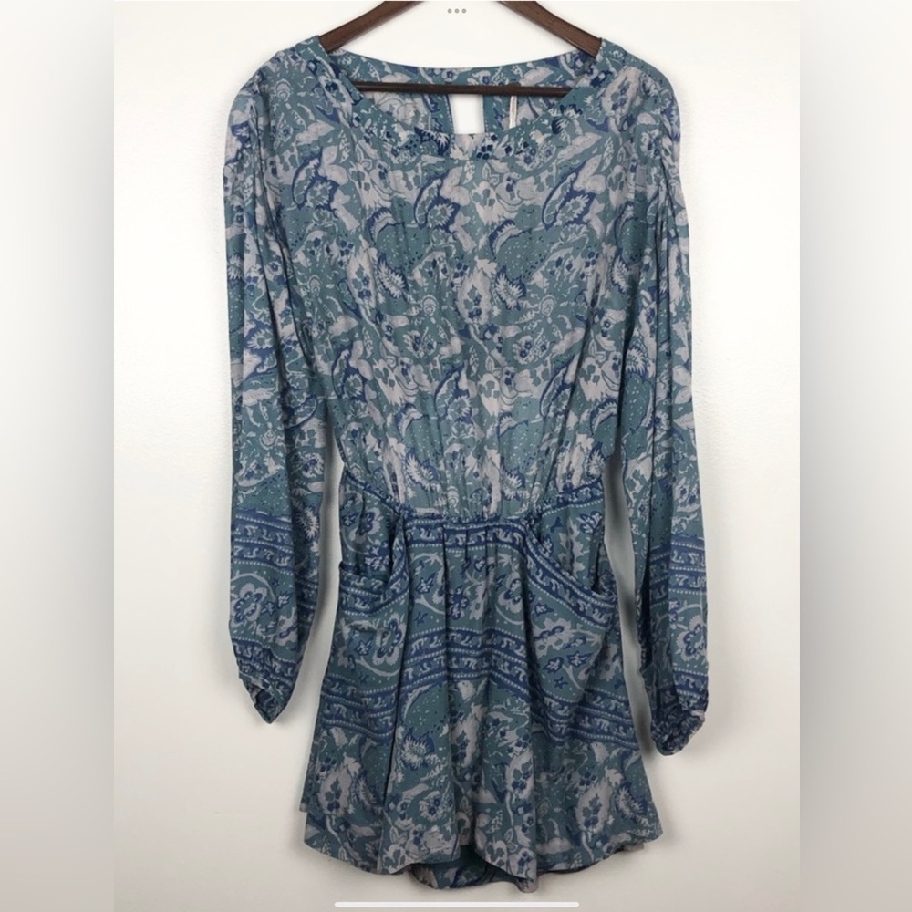 Free People Backless Long Sleeves Dress with Back Keyhole Size Small